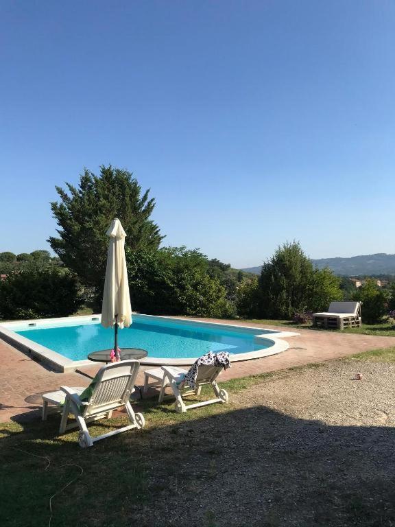Bed and Breakfast Il Casale Di Lavinia Fabro Exterior foto